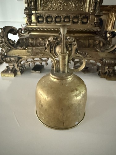 Vintage pump can thumb - pump,
