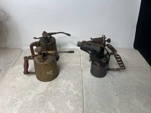 Vintage brass metal hand oil - hand,